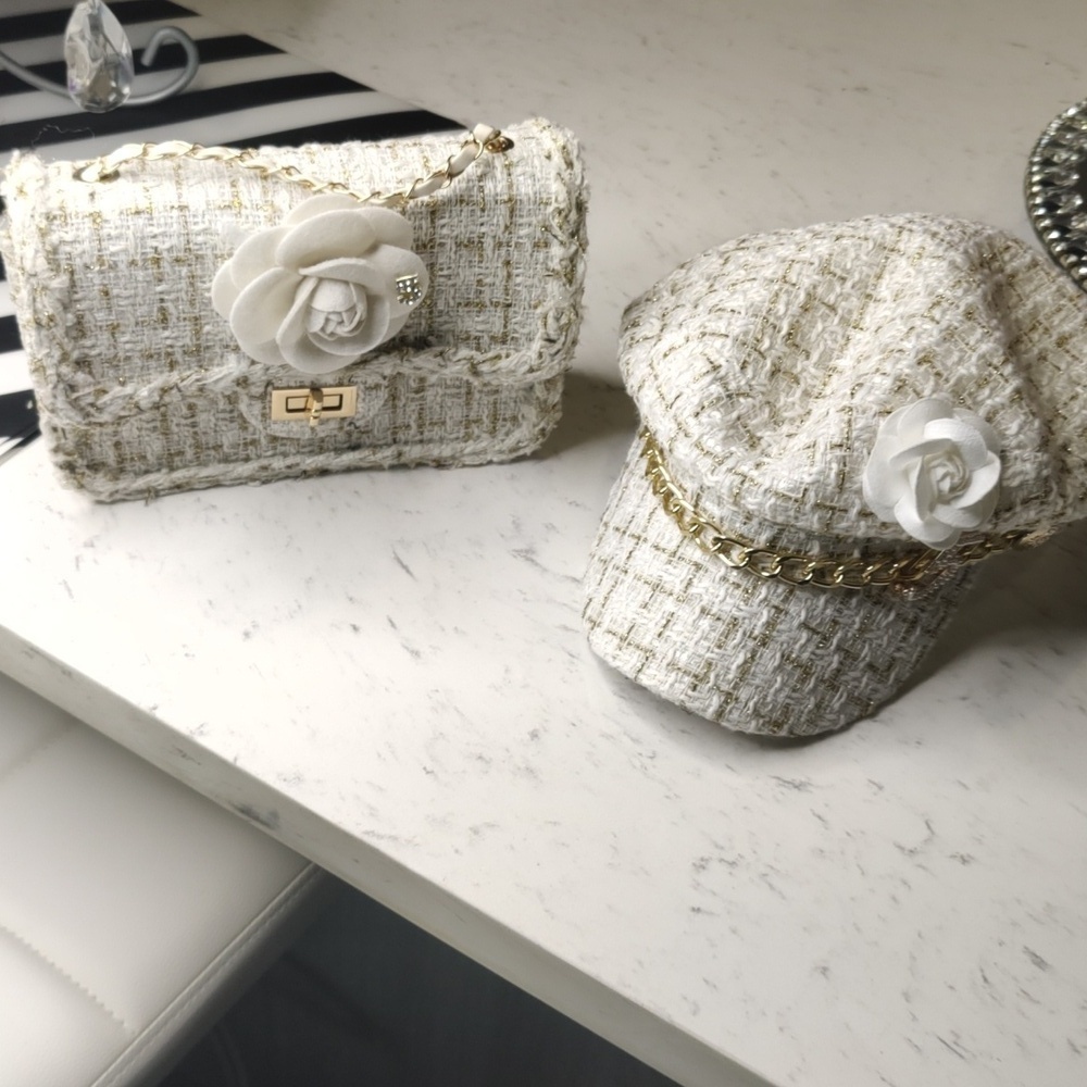 Elegant Cream Crossbody Bag with Floral Accent